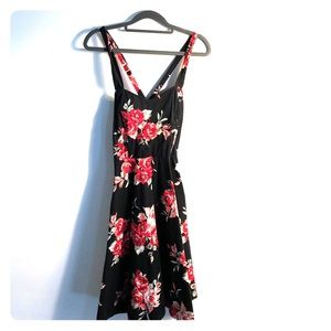 Black and 🌹 rose 50s pinup style dress